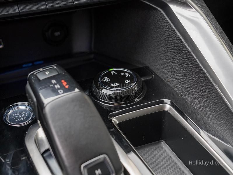 Peugeot 3008 1.2Puretech AllureAT