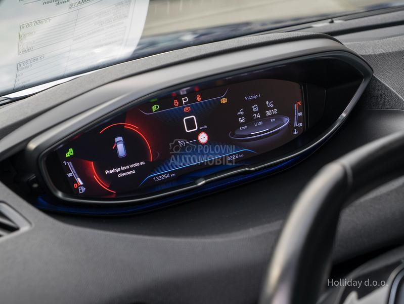 Peugeot 3008 1.2Puretech AllureAT