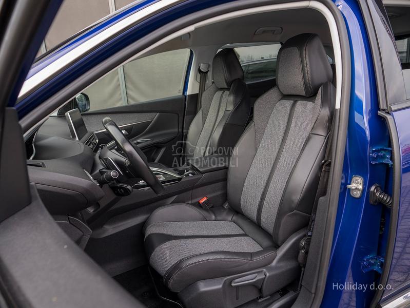 Peugeot 3008 1.2Puretech AllureAT