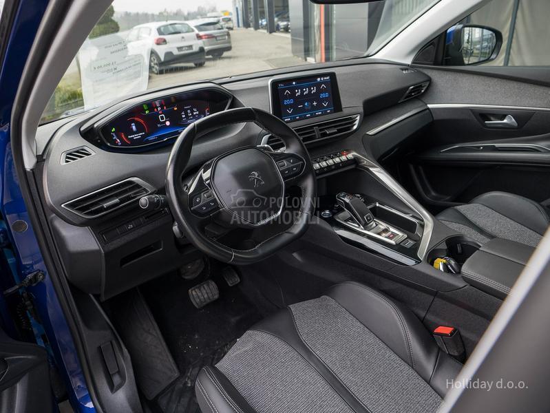 Peugeot 3008 1.2Puretech AllureAT