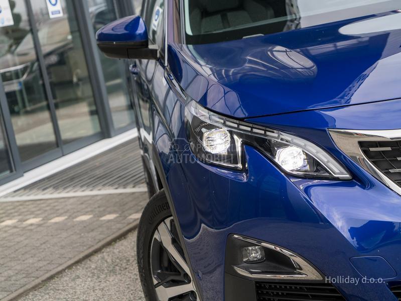 Peugeot 3008 1.2Puretech AllureAT