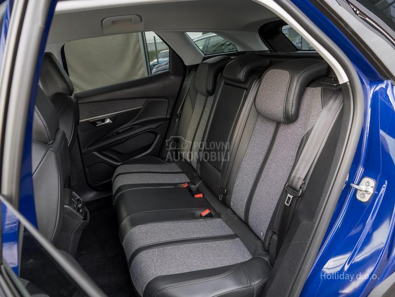 Peugeot 3008 1.2Puretech AllureAT