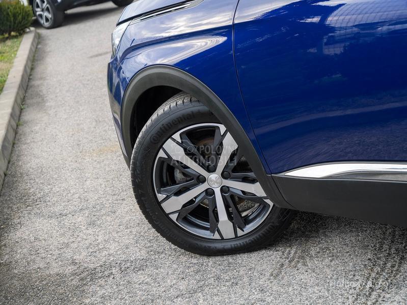 Peugeot 3008 1.2Puretech AllureAT