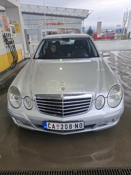 Mercedes Benz E 220 avantgarde