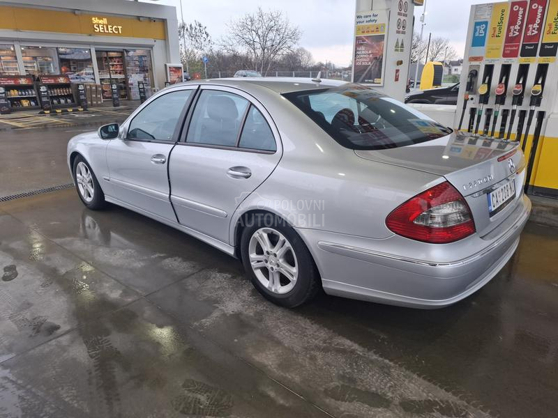 Mercedes Benz E 220 avantgarde
