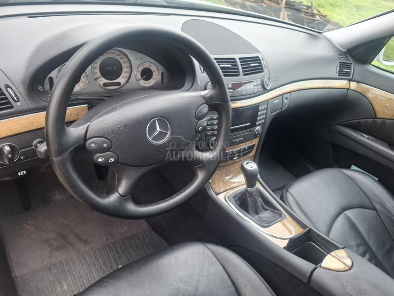 Mercedes Benz E 220 avantgarde