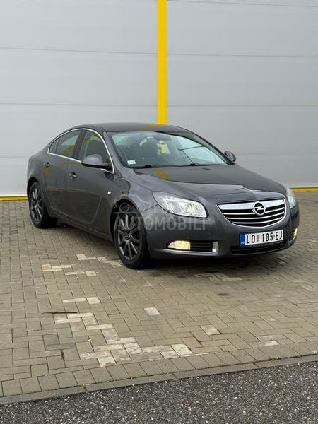 Opel Insignia 2.0 turbo
