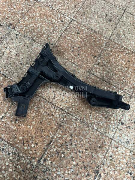 nosac branika desni zadnji