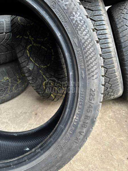 Continental 225/45 R18 Zimska