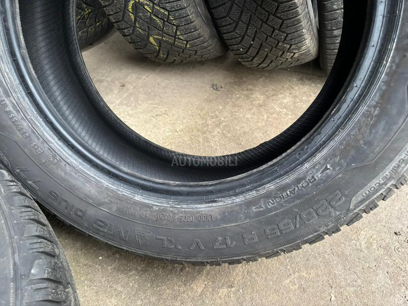 Uniroyal 225/55 R17 Zimska