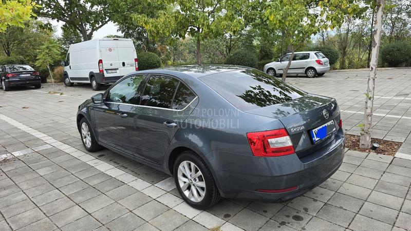 Škoda Octavia 1.6 STYLE