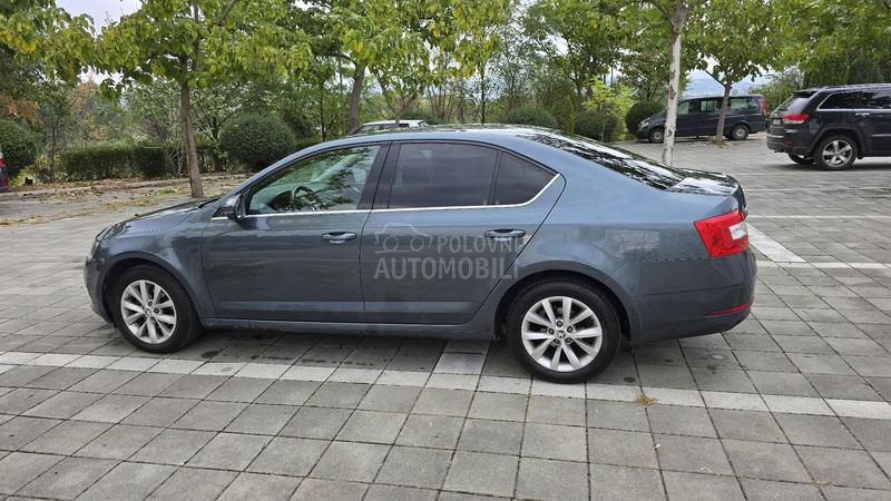 Škoda Octavia 1.6 STYLE