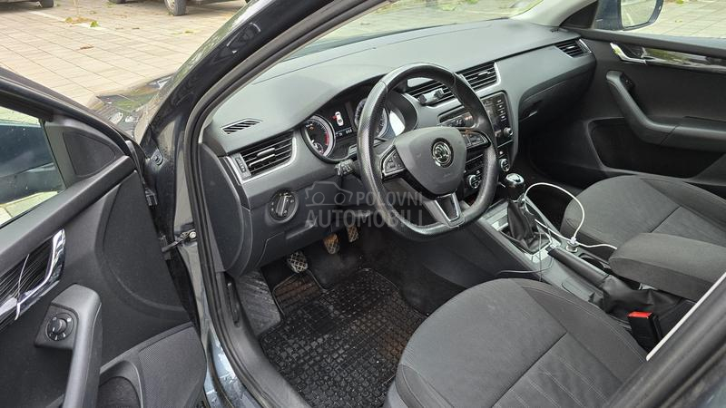 Škoda Octavia 1.6 STYLE