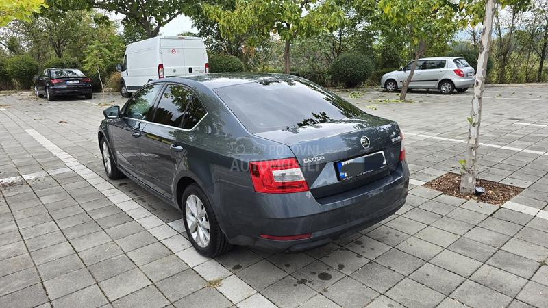 Škoda Octavia 1.6 STYLE