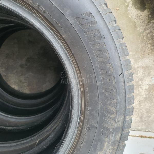 Bridgestone 215/65 R16 Zimska
