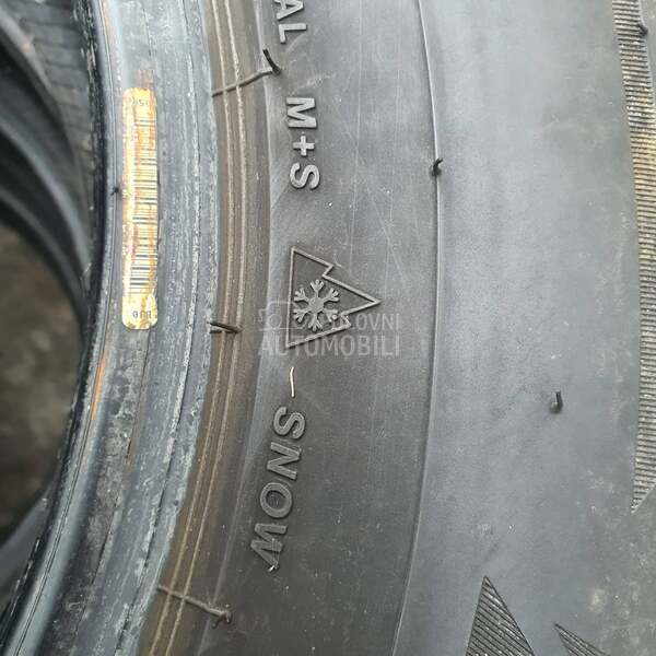 Bridgestone 215/65 R16 Zimska