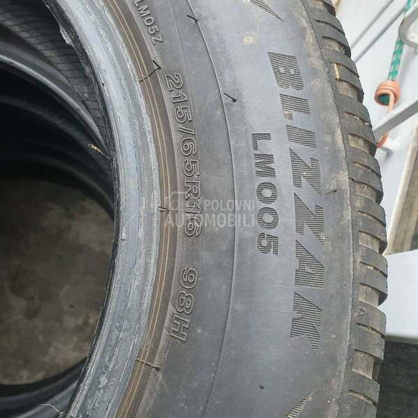 Bridgestone 215/65 R16 Zimska