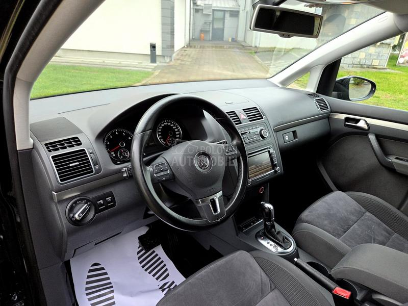 Volkswagen Touran 1.4Tsi Highline DSG