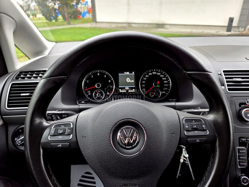 Volkswagen Touran 1.4Tsi Highline DSG