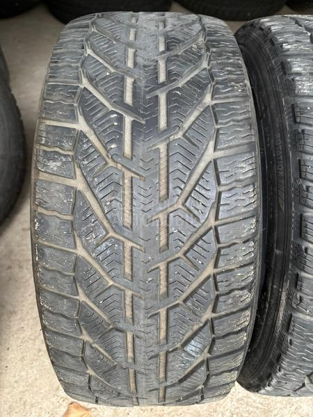 Tigar 225/40 R18 Zimska