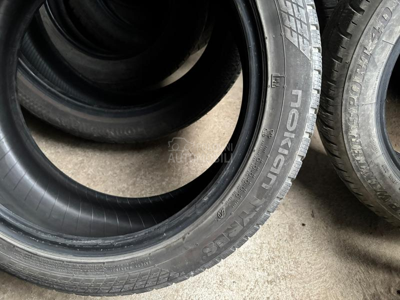 Nokian 235/45 R18 Zimska