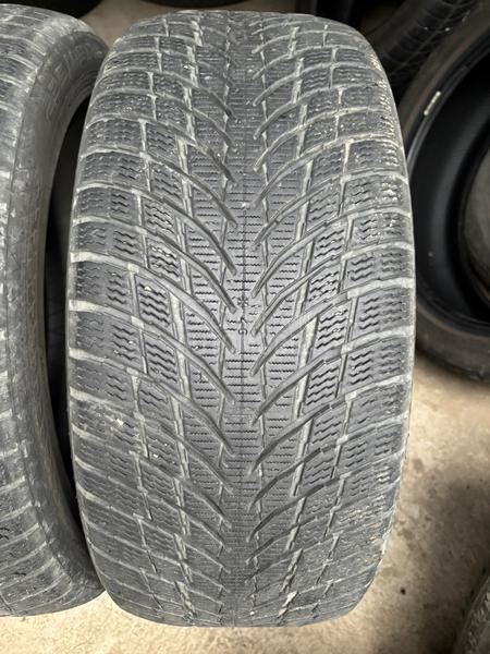 Nokian 235/45 R18 Zimska