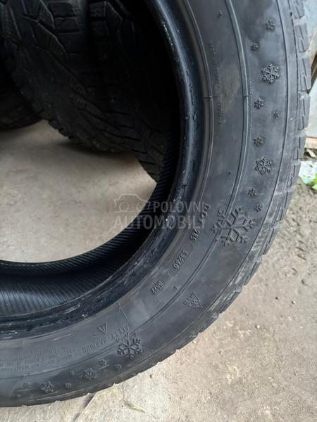 Starmaxx 205/60 R16 Zimska