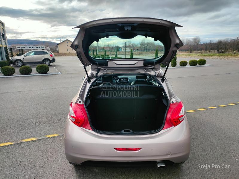 Peugeot 208 FUL LED D1ODA