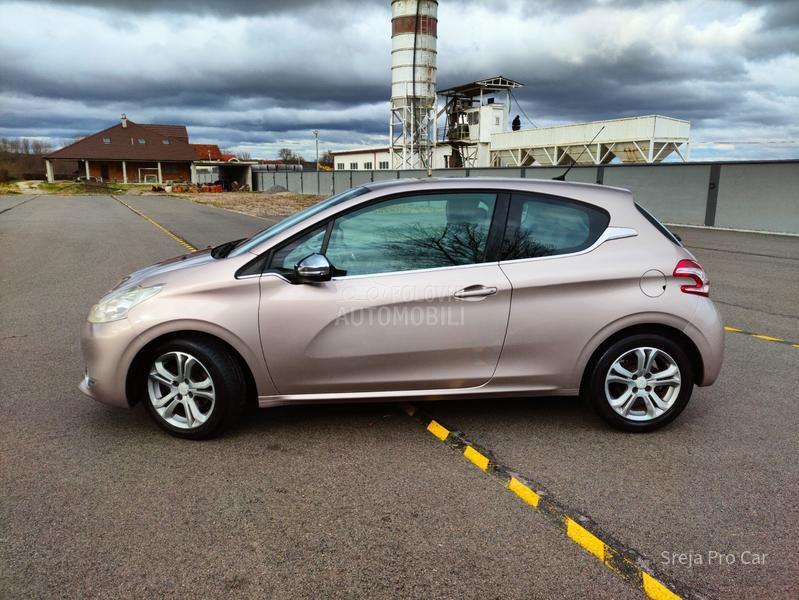 Peugeot 208 FUL LED D1ODA