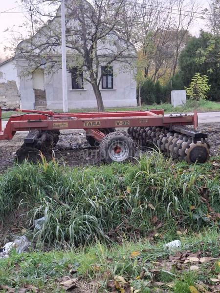 Tanjirača Komerc v32