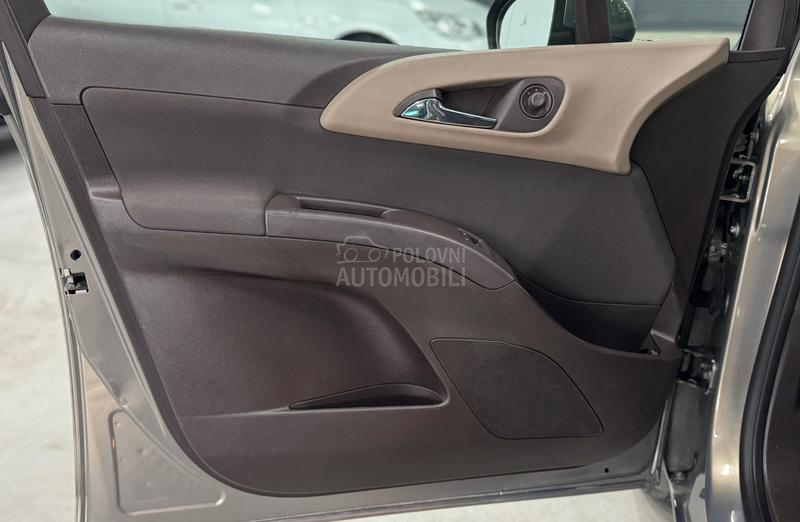 Opel Meriva 1.4 TURBO COLOR CH