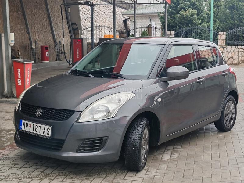 Suzuki Swift 