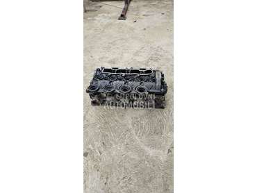 Glava motora sa bregastama  