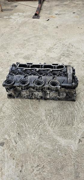 Glava motora sa bregastama