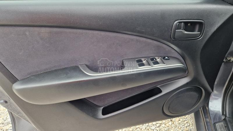 Mitsubishi Outlander 2.0 b.e.n.z.