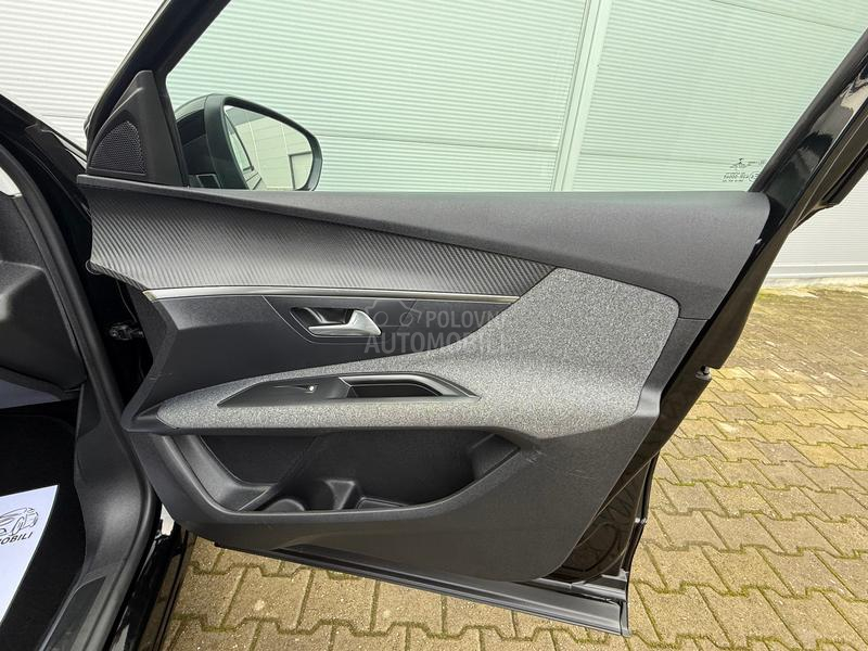 Peugeot 3008 1.2 ACTIVE/AUT