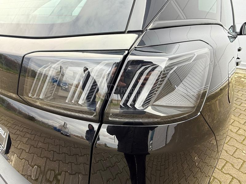 Peugeot 3008 1.2 ACTIVE/AUT