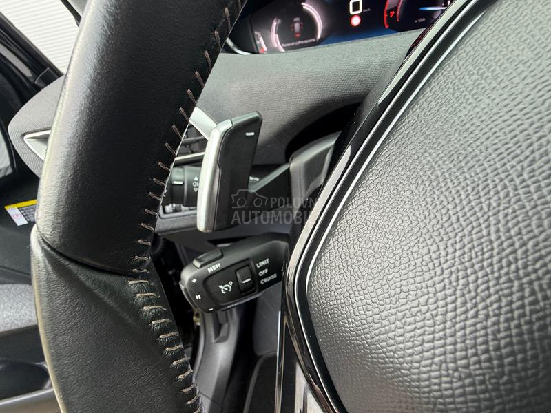 Peugeot 3008 1.2 ACTIVE/AUT