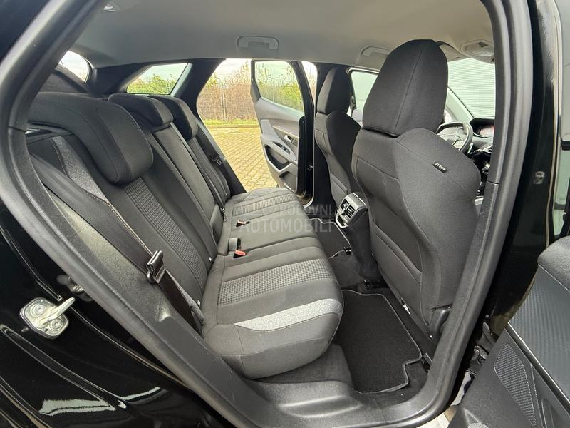 Peugeot 3008 1.2 ACTIVE/AUT