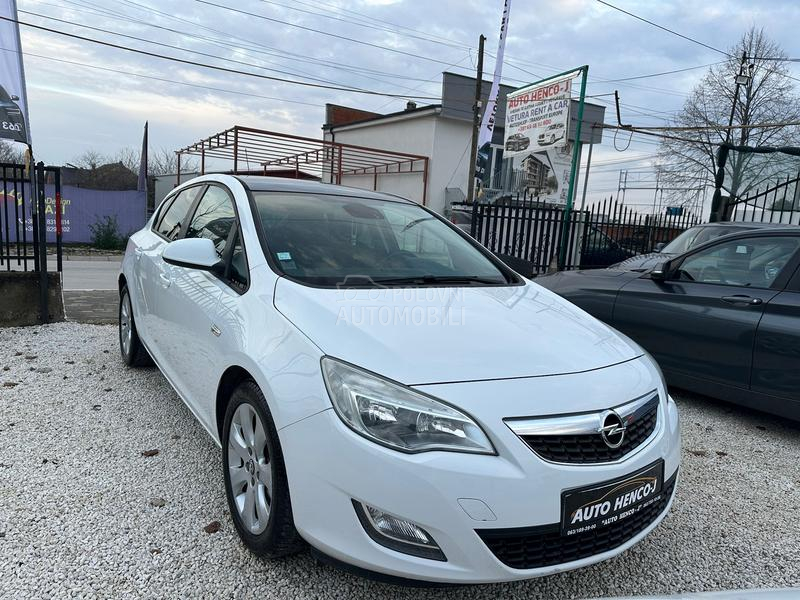 Opel Astra J 