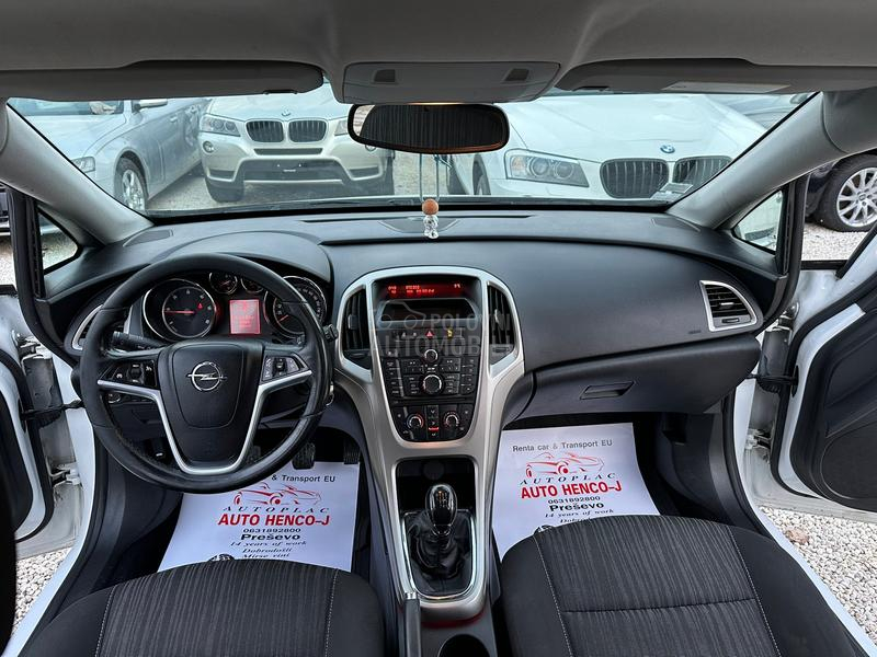Opel Astra J 