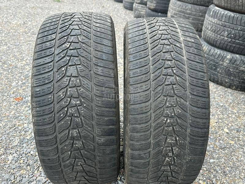 Hankook 235/45 R18 Zimska