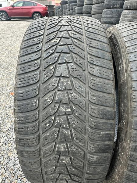Hankook 235/45 R18 Zimska