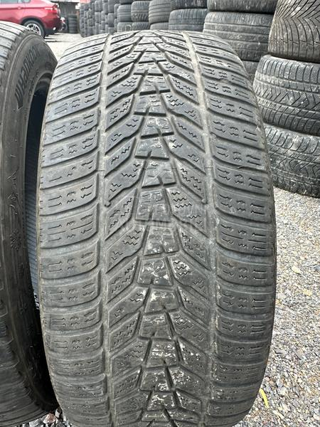 Hankook 235/45 R18 Zimska