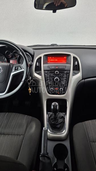 Opel Astra J 1.6 EcoFlex