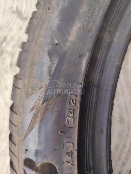 Bridgestone 265/45 R21 Zimska