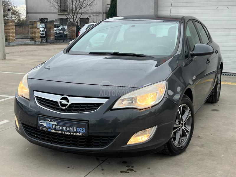 Opel Astra J 1.6b EcoFlex
