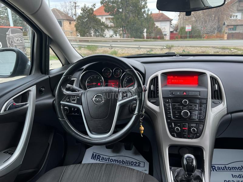 Opel Astra J 1.6b EcoFlex