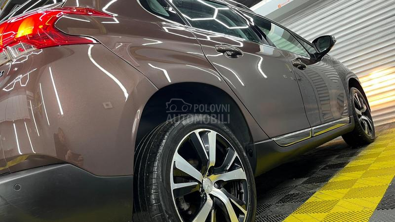 Peugeot 2008 URBAN CROSS
