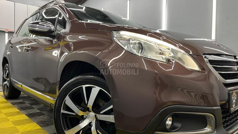 Peugeot 2008 URBAN CROSS